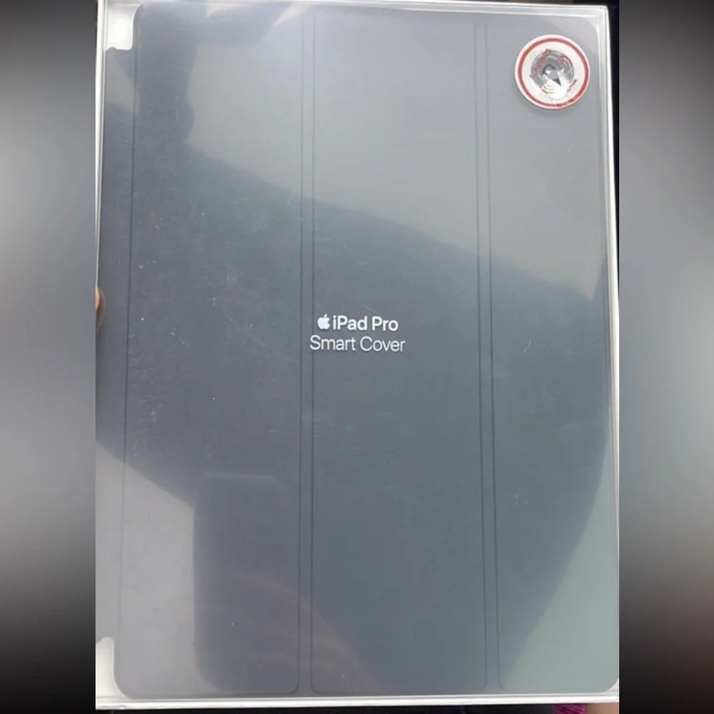 New iPad Pro (10.5-inch) Smart Cover in Charcoal Gray